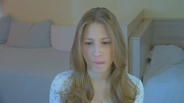 Snapshot of BritneyCruze chatting on 04/01/26, 10:38 BritneyCruze online show from 04/01/26, 10:38