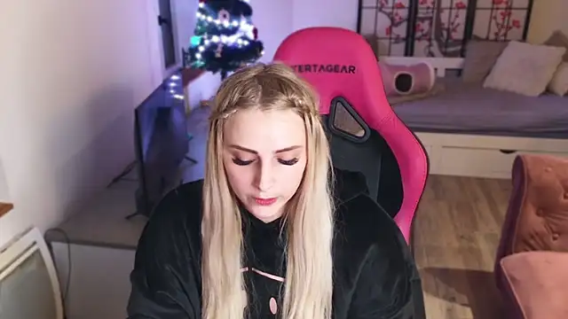 ce leste   online show from 12/18/24, 07:19