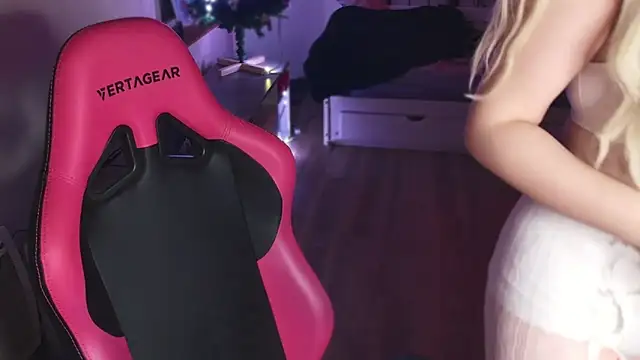 ce leste   online show from 12/30/24, 04:51