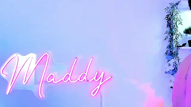 MaddyParisi online show from 02/05/25, 01:47