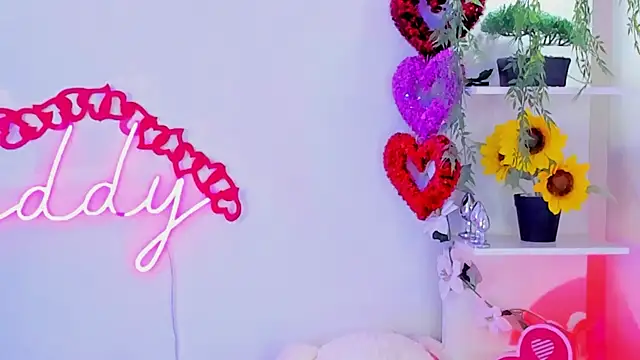 MaddyParisi online show from 02/14/25, 12:14