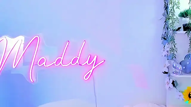 MaddyParisi online show from 03/08/25, 02:12