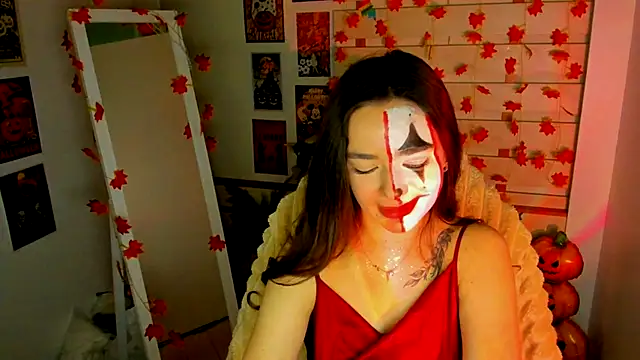 Bella XO online show from 10/31/25, 08:37