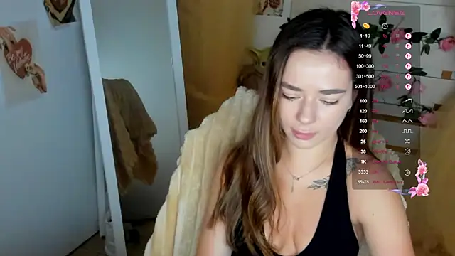 Snapshot of Bella_XO chatting on 06/20/26, 06:49 Bella XO online show from 06/20/26, 06:49