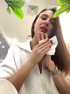 Snapshot of Dina_Tease chatting on 12/02/24, 12:18 Dina Tease online show from 12/02/24, 12:18