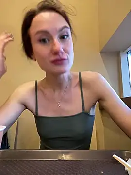 Snapshot of Dina_Tease chatting on 12/20/24, 12:16 Dina Tease online show from 12/20/24, 12:16