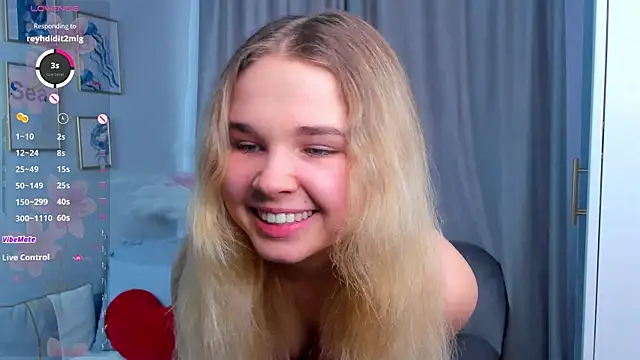 OdetteHarwick online show from 10/24/25, 07:38