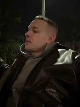 pretty roman online show from 04/13/26, 04:23