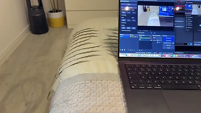 Snapshot of PROCOUPLEX0 chatting on 10/08/25, 07:55 PROCOUPLEX0 online show from 10/08/25, 07:55