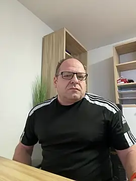 coupleLatinaLovers online show from 12/23/24, 07:28