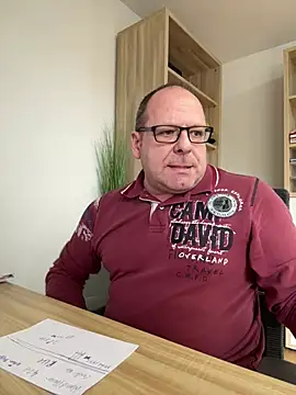 coupleLatinaLovers online show from 01/10/25, 09:34