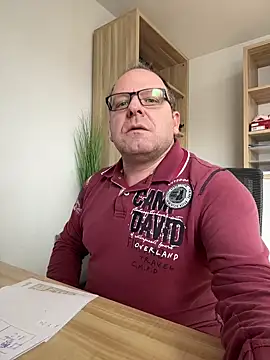 coupleLatinaLovers online show from 02/04/25, 11:49