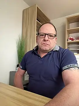 coupleLatinaLovers online show from 02/07/25, 11:01