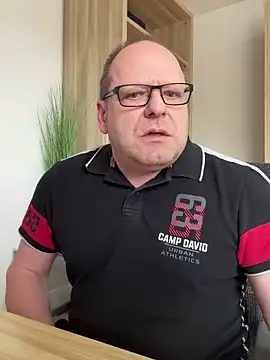 coupleLatinaLovers online show from 03/10/25, 11:21