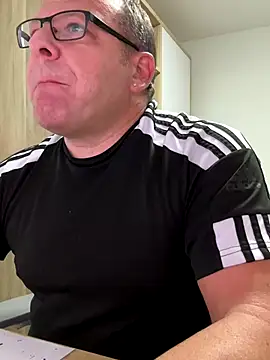 coupleLatinaLovers online show from 09/24/25, 04:38