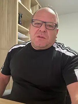 coupleLatinaLovers online show from 10/06/25, 05:05