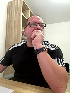 coupleLatinaLovers online show from 01/12/26, 08:19