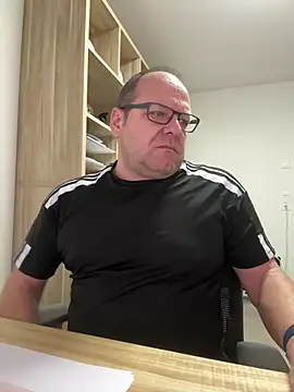 coupleLatinaLovers online show from 02/03/26, 06:22