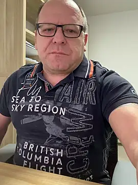 coupleLatinaLovers online show from 02/19/26, 06:09