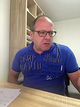 coupleLatinaLovers online show from 04/15/26, 07:26