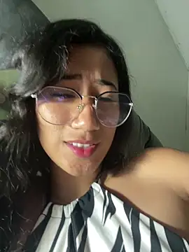 Snapshot of KaitlynLoveCam chatting on 11/03/25, 10:32 KaitlynLoveCam online show from 11/03/25, 10:32