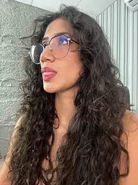 Snapshot of KaitlynLoveCam chatting on 11/24/25, 08:52 KaitlynLoveCam online show from 11/24/25, 08:52