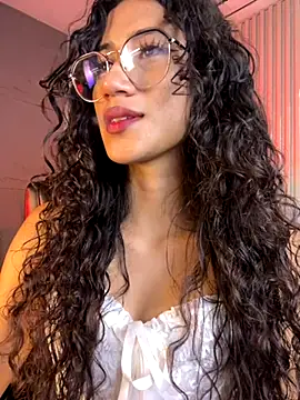 Snapshot of KaitlynLoveCam chatting on 11/28/25, 11:40 KaitlynLoveCam online show from 11/28/25, 11:40