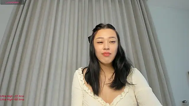 yumisunn online show from 01/14/25, 03:43