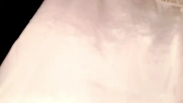 PetiteIvoryQueen19 online show from 04/06/26, 04:46