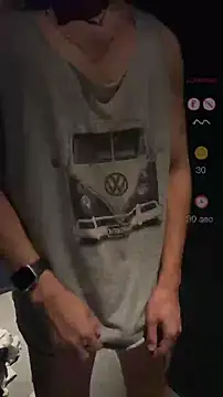 Snapshot of frnk30151 chatting on 01/31/25, 04:59 frnk30151 online show from 01/31/25, 04:59