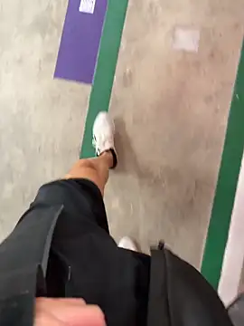 frnk30151 online show from 11/28/25, 04:31