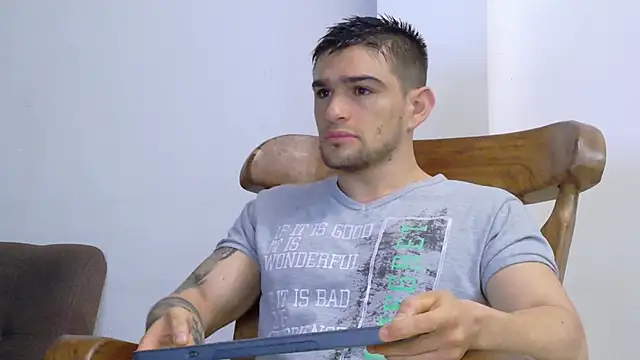 Sexy Alejandro  online show from 02/19/26, 12:34