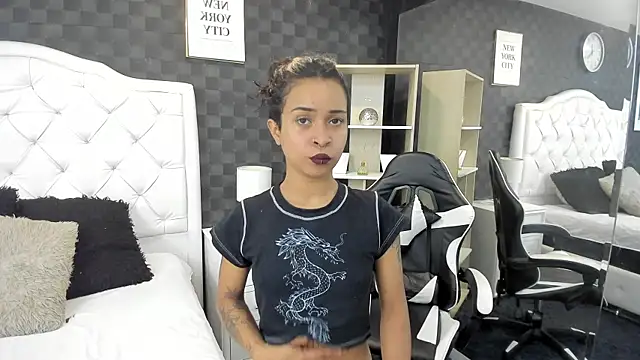 Snapshot of rave_connor chatting on 03/20/25, 06:53 rave connor online show from 03/20/25, 06:53