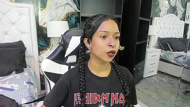 Snapshot of rave_connor chatting on 11/03/25, 06:53 rave connor online show from 11/03/25, 06:53