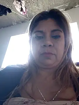 Laura-Hernandez online show from 01/15/26, 01:37