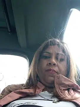 Laura-Hernandez online show from 02/18/26, 04:25