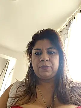 Laura-Hernandez online show from 04/18/26, 06:01