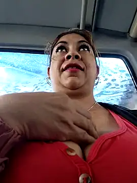 Laura-Hernandez online show from 06/30/26, 03:35