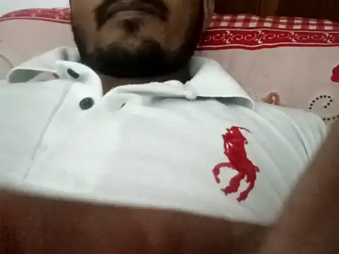 Snapshot of Bigcocks01 chatting on 02/27/25, 06:53 Bigcocks01 online show from 02/27/25, 06:53