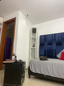 Stefyrossy online show from 04/21/26, 11:27