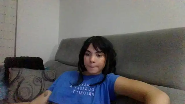 Kiri Cutee online show from 12/20/24, 08:49