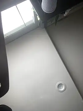 Snapshot of Yann_18 chatting on 09/13/25, 07:02 Yann 18 online show from 09/13/25, 07:02