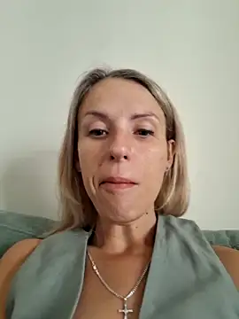 Snapshot of YourJuliena chatting on 02/23/25, 09:22 YourJuliena online show from 02/23/25, 09:22