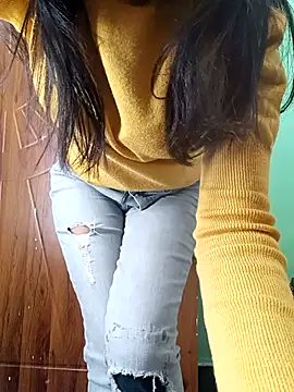 Snapshot of Ananya_34 chatting on 02/13/25, 01:15 Ananya 34 online show from 02/13/25, 01:15