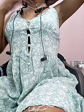 Snapshot of Ananya_34 chatting on 02/17/25, 03:47 Ananya 34 online show from 02/17/25, 03:47