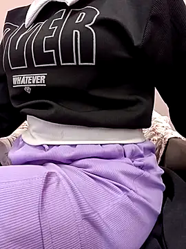 Snapshot of Ananya_34 chatting on 03/10/25, 09:43 Ananya 34 online show from 03/10/25, 09:43