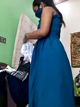 Snapshot of Ananya_34 chatting on 11/19/25, 03:17 Ananya 34 online show from 11/19/25, 03:17