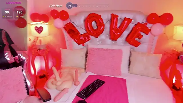 AliceLamore online show from 02/11/25, 12:05