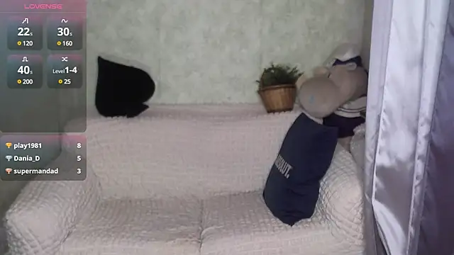 Snapshot of rossi_r chatting on 02/13/25, 07:31 rossi r online show from 02/13/25, 07:31