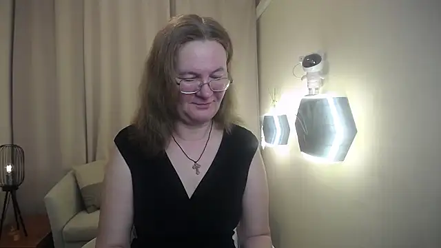 HolyMilfa online show from 04/22/26, 06:49